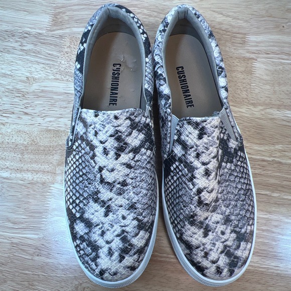 CUSHIONAIRE faux snake skin sneakers‎ size 8.5 - Picture 8 of 10